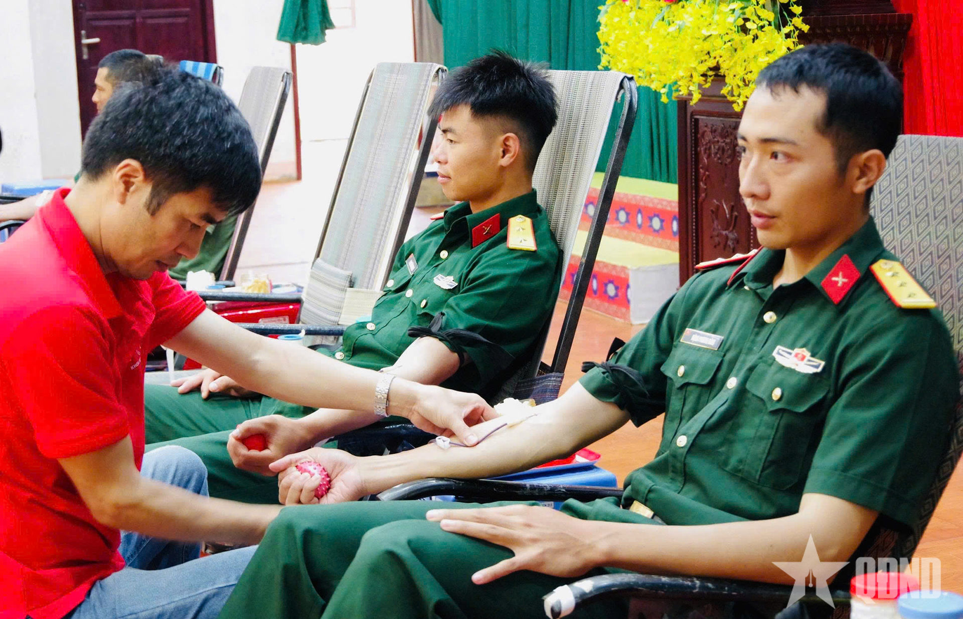Trung đoàn 48 (Sư đoàn 320, Quân đoàn 34): Tổ chức chương trình hiến máu tình nguyện