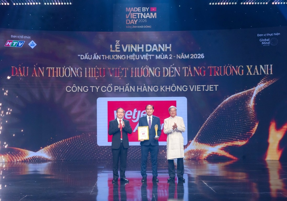 Vietjet được vinh danh “Dấu ấn thương hiệu Việt hướng tới tăng trưởng xanh”