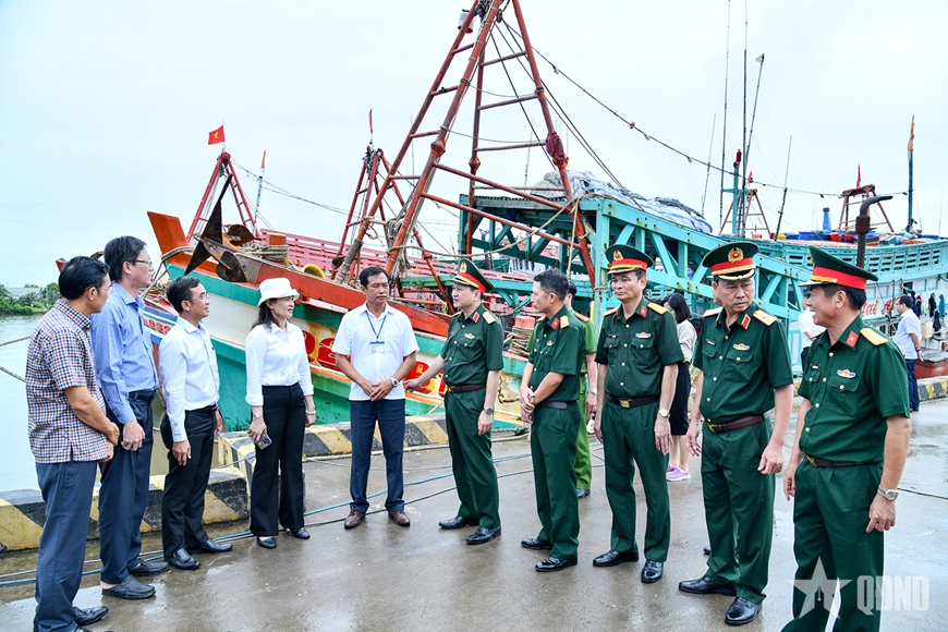 Ban chỉ đạo Phòng thủ dân sự quốc gia kiểm tra công tác phòng, chống thiên tai và tìm kiếm cứu nạn tại Cà Mau