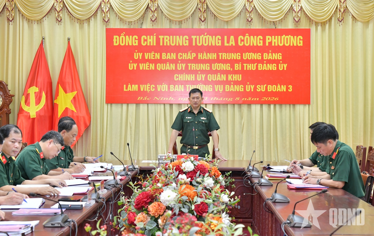 Trung tướng La Công Phương kiểm tra một số mặt công tác tại Sư đoàn 3