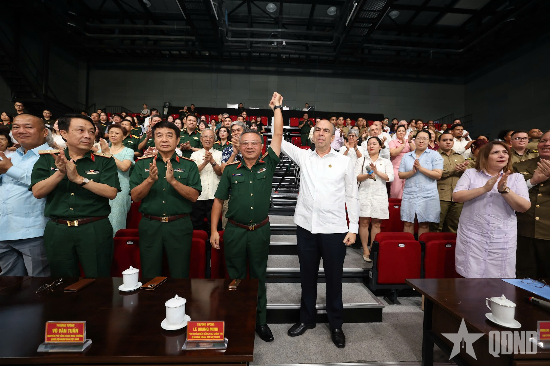 Công chiếu tập 6 phim tài liệu “Hai trái tim chung nhịp đập” về tầm nhìn cách mạng của Chủ tịch Hồ Chí Minh và Lãnh tụ Fidel Castro
