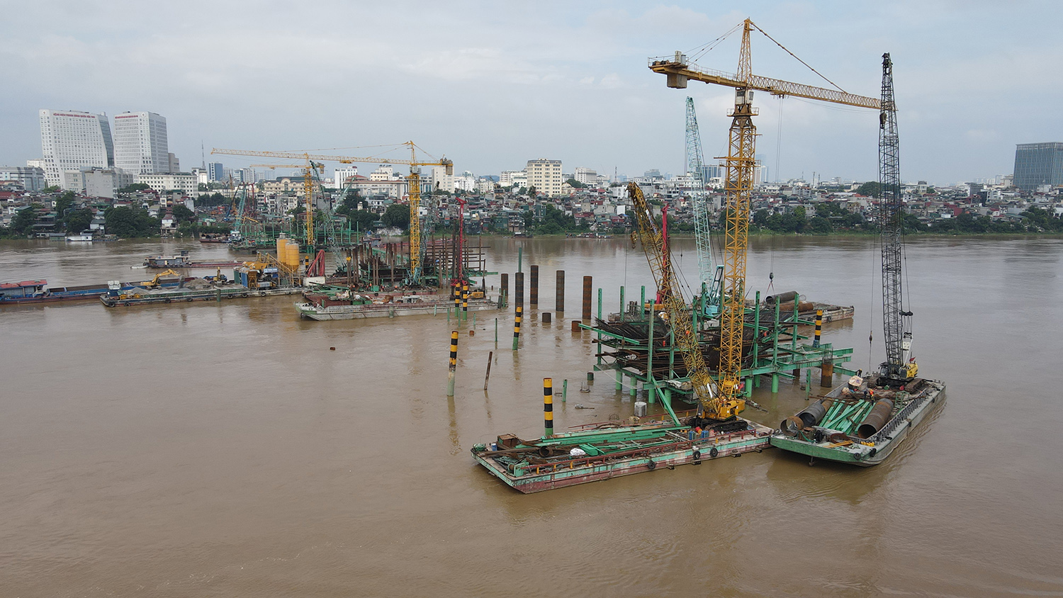Mục tiêu tăng trưởng hai con số: Lực kéo từ các địa phương