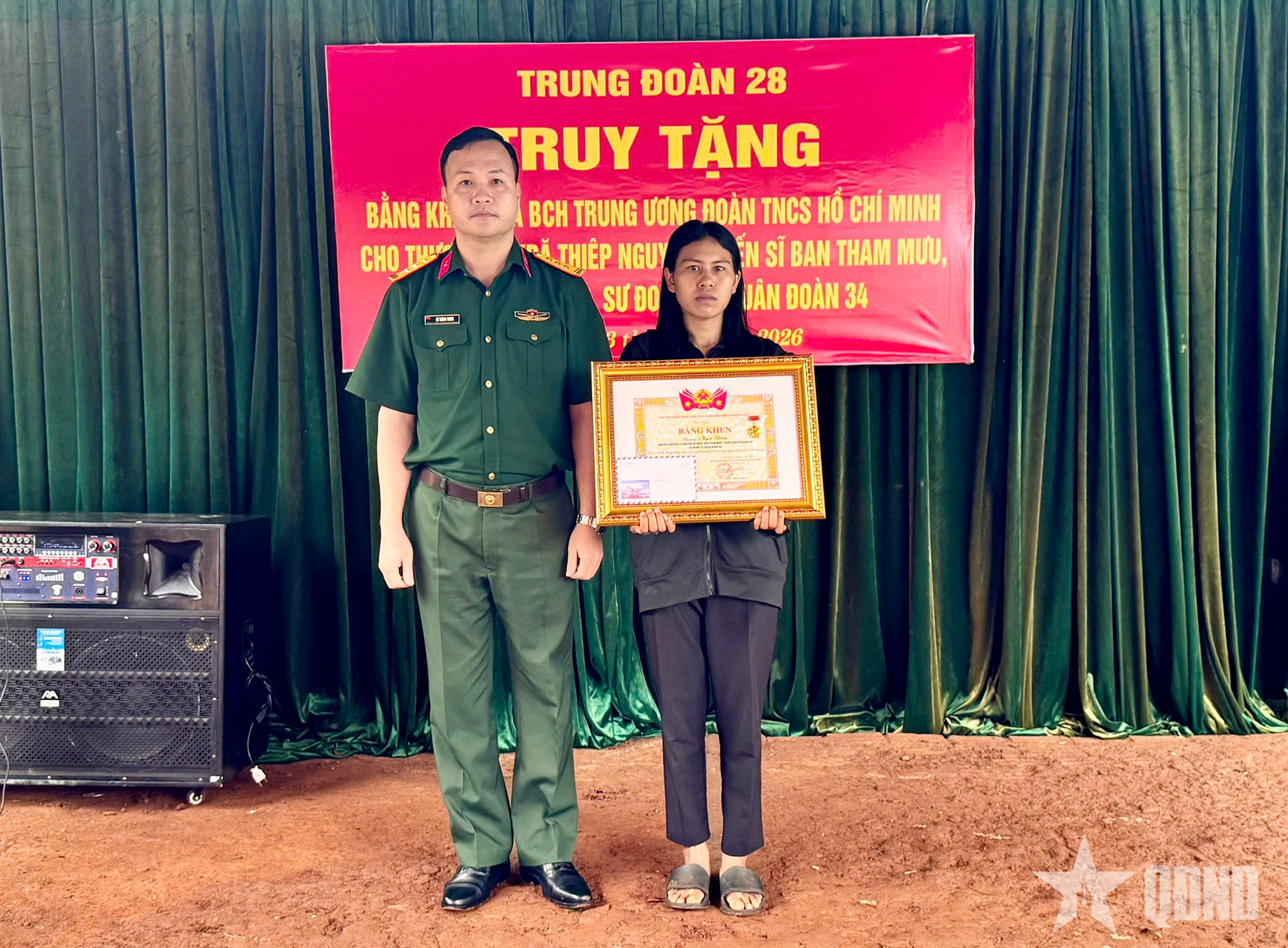 Truy tặng bằng khen của Trung ương Đoàn đối với Thượng sĩ Kpă Thiêp