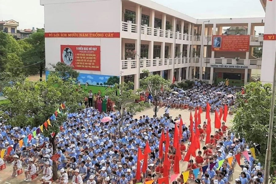 Bố trí hiệu trưởng “vì việc chọn người”
