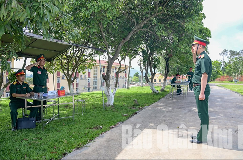 Chiến sĩ viết: Nơi màu xanh vấn vương bụi phấn