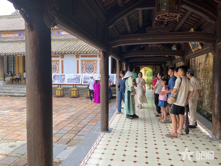 Tham quan Đại Nội Huế: Gần gũi mà diệu vợi