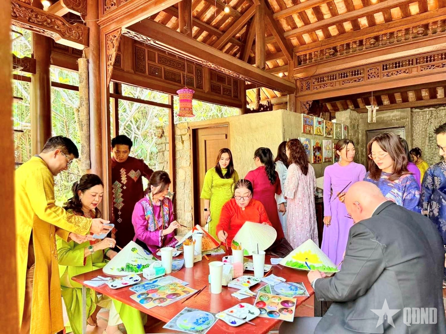 Sắc màu di sản giữa thành phố sáng tạo