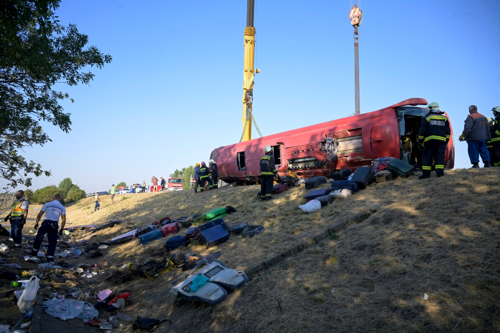 Tai nạn xe buýt nghiêm trọng tại Hungary, 12 người thiệt mạng