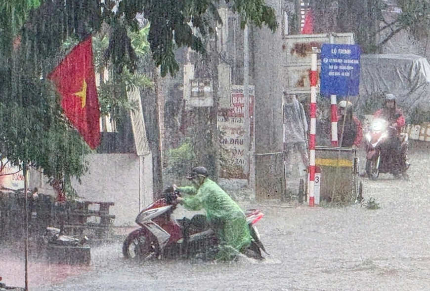 Thời tiết hôm nay (18-8): Bắc Bộ bước vào đợt mưa lớn