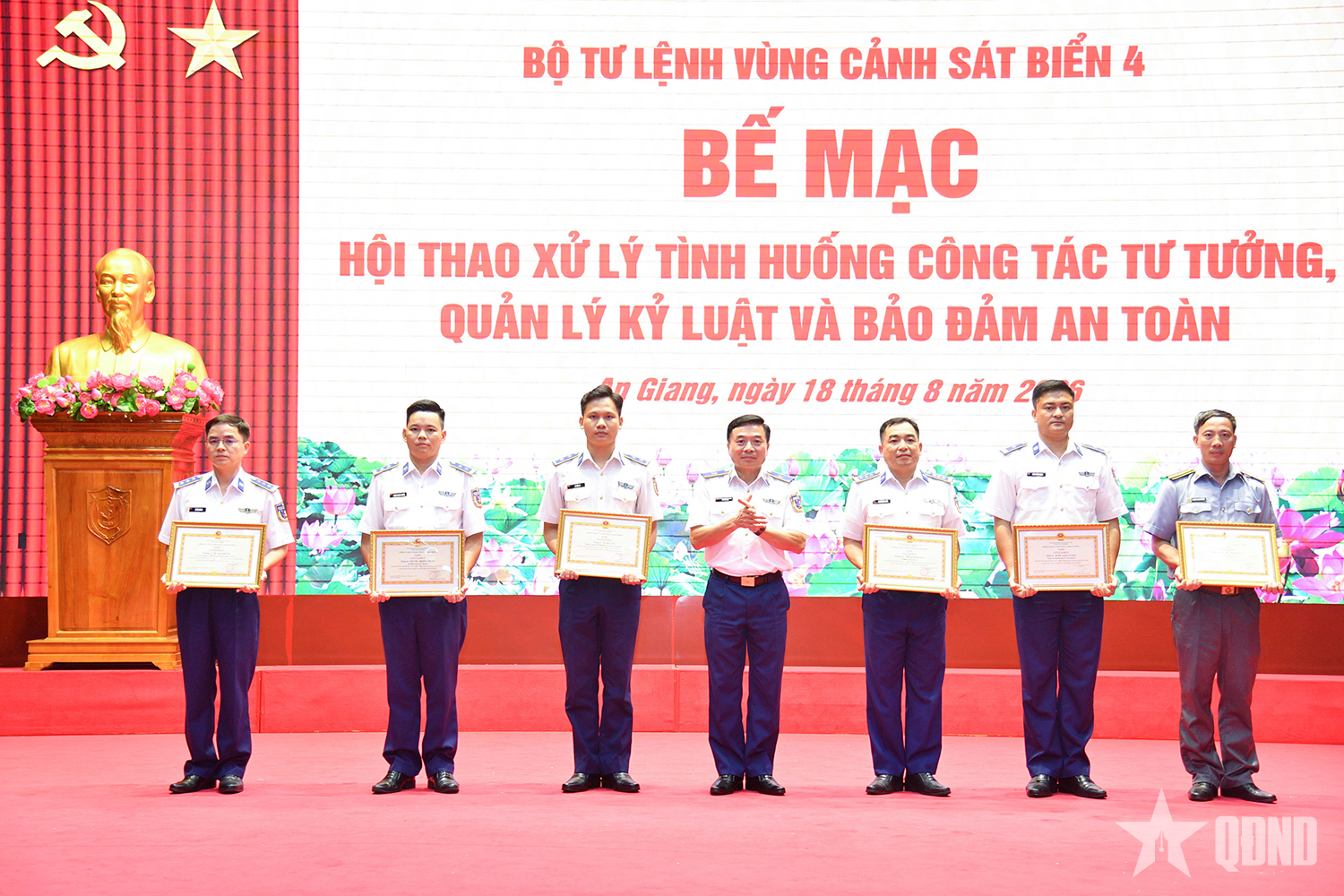 Vùng Cảnh sát biển 4: Rèn cán bộ qua xử lý tình huống thực tế