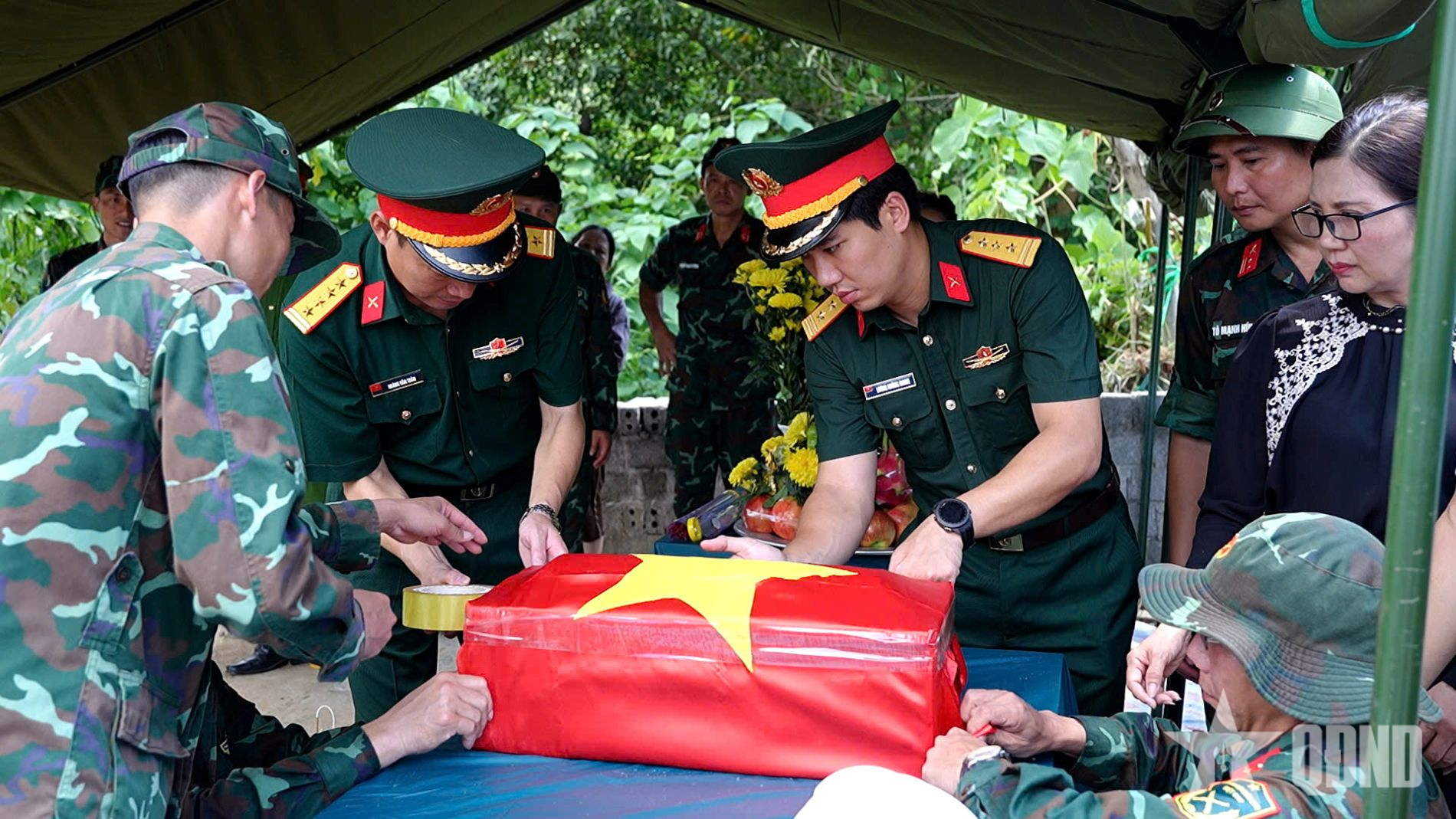 Lào Cai: Cất bốc hai phần mộ liệt sĩ chưa xác định được danh tính