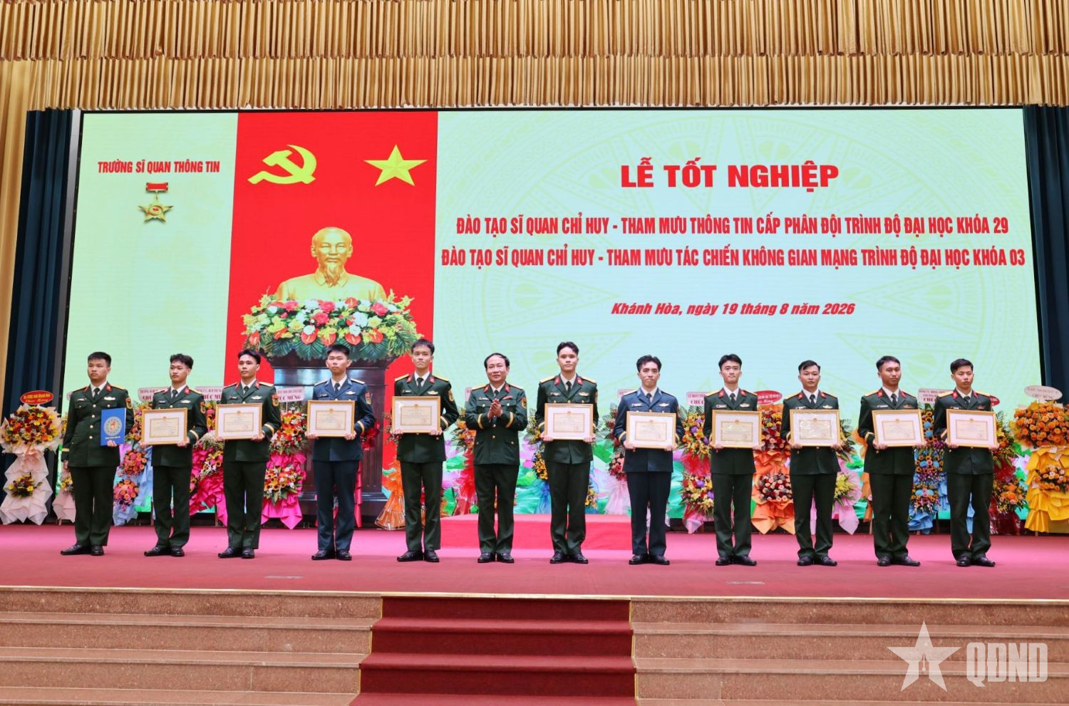 Trường Sĩ quan Thông tin tổ chức Lễ tốt nghiệp các khóa sĩ quan chỉ huy tham mưu