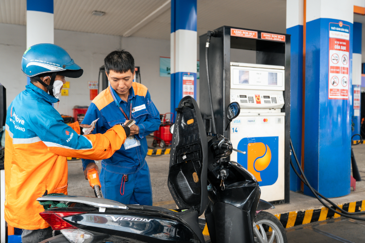 Từ chiều nay (20-8), giá xăng dầu đồng loạt tăng
