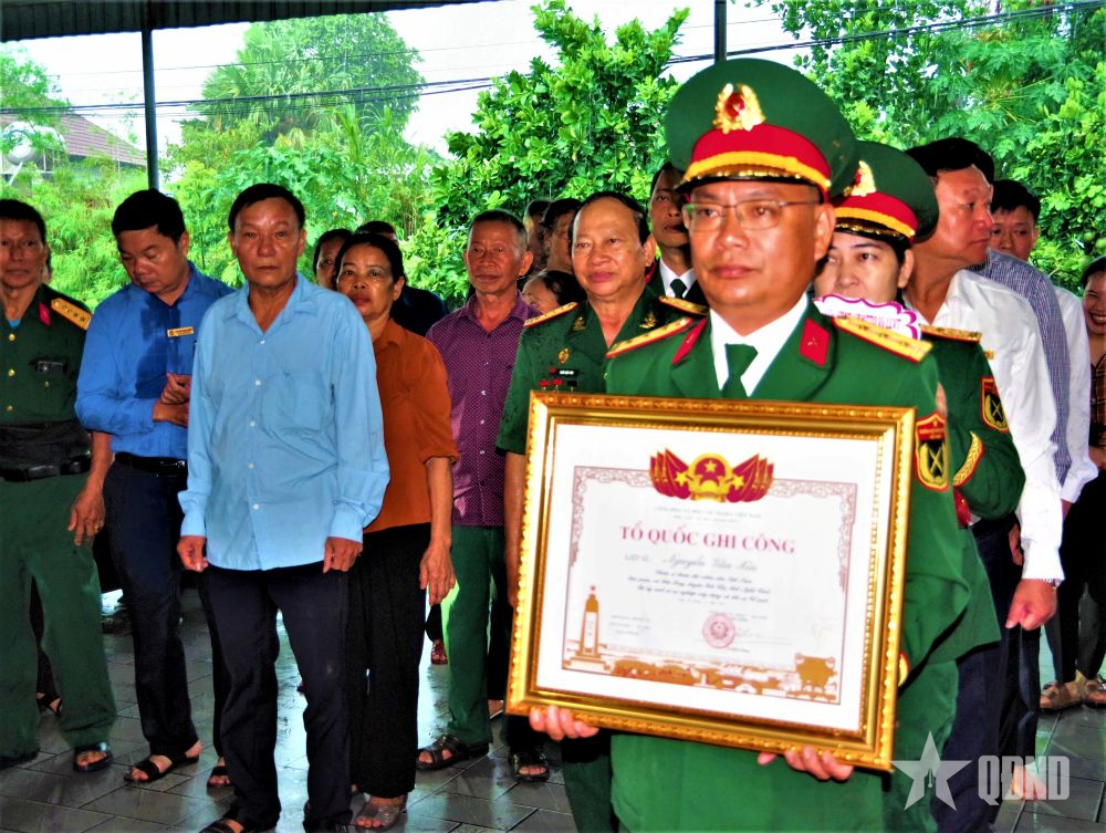 Hà Tĩnh: Trao Bằng “Tổ quốc ghi công” cho thân nhân liệt sĩ Nguyễn Văn Xin