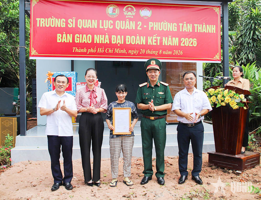 Trường Sĩ quan Lục quân 2 bàn giao nhà 