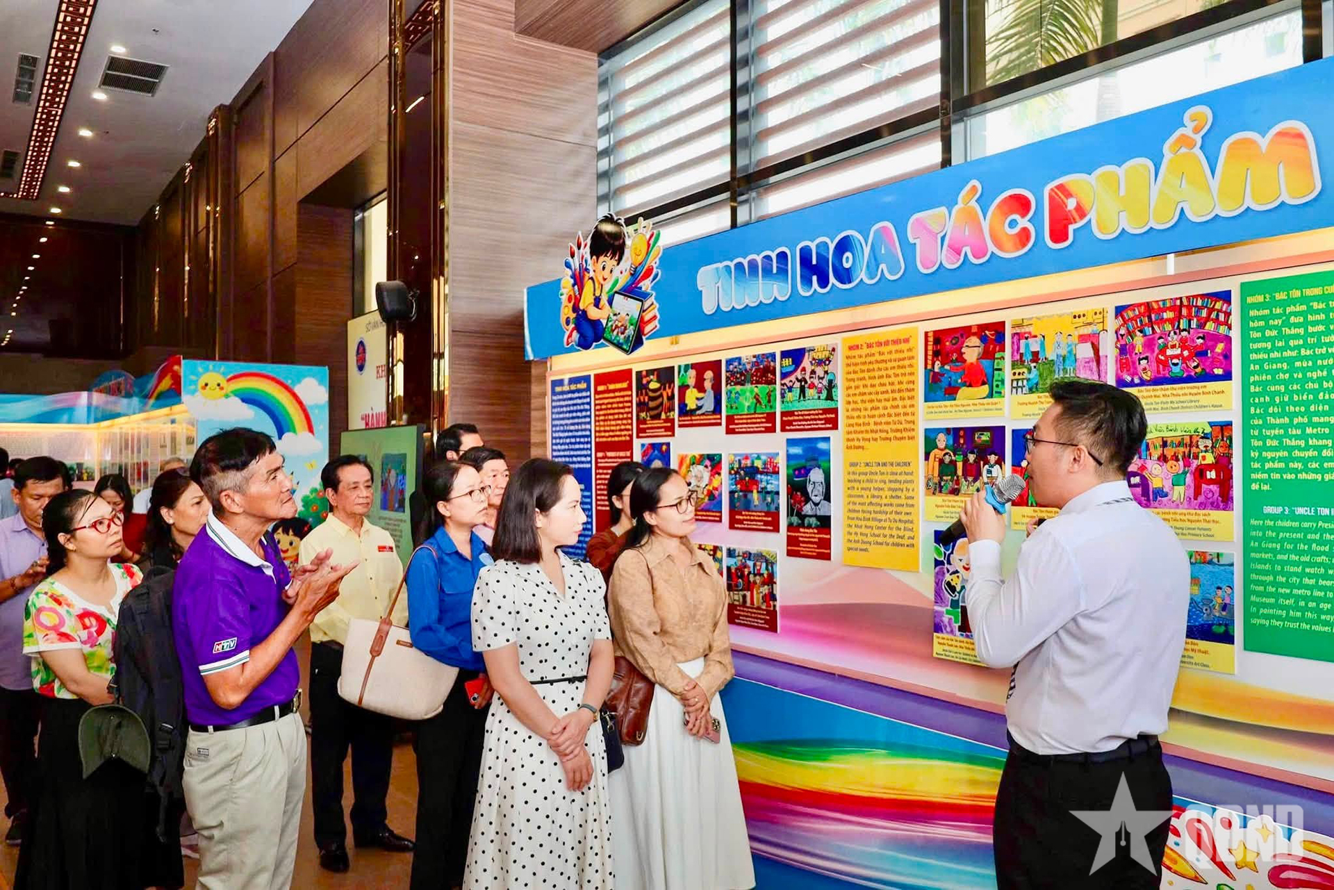 Họp mặt kỷ niệm 138 năm Ngày sinh của Chủ tịch Tôn Đức Thắng và khai mạc trưng bày “Hành trình 20 mùa hoa”