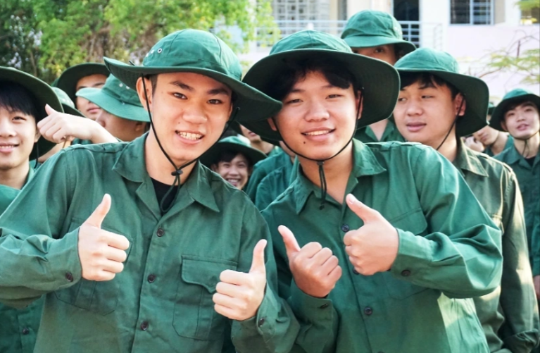Đối tượng nào được áp dụng chính sách miễn học phí môn Giáo dục quốc phòng và an ninh?