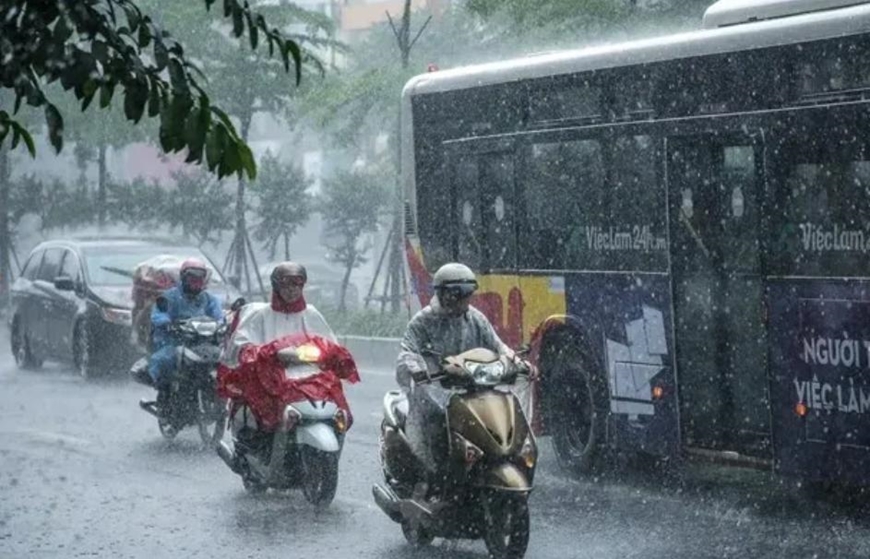 Thời tiết hôm nay (23-8): Bão số 4 giật cấp 10, Bắc Bộ có mưa to đến rất to