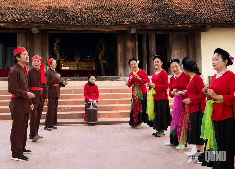 Về Phúc Lâm nghe điệu trống quân