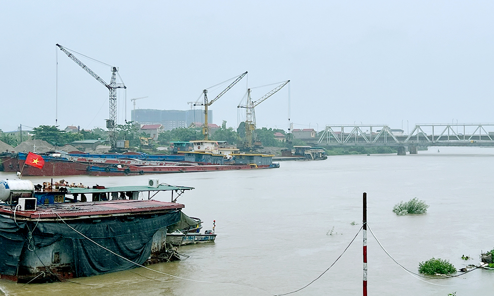 Ảnh hưởng bão số 4: Bắc Ninh phát lệnh báo động số I trên sông Cầu