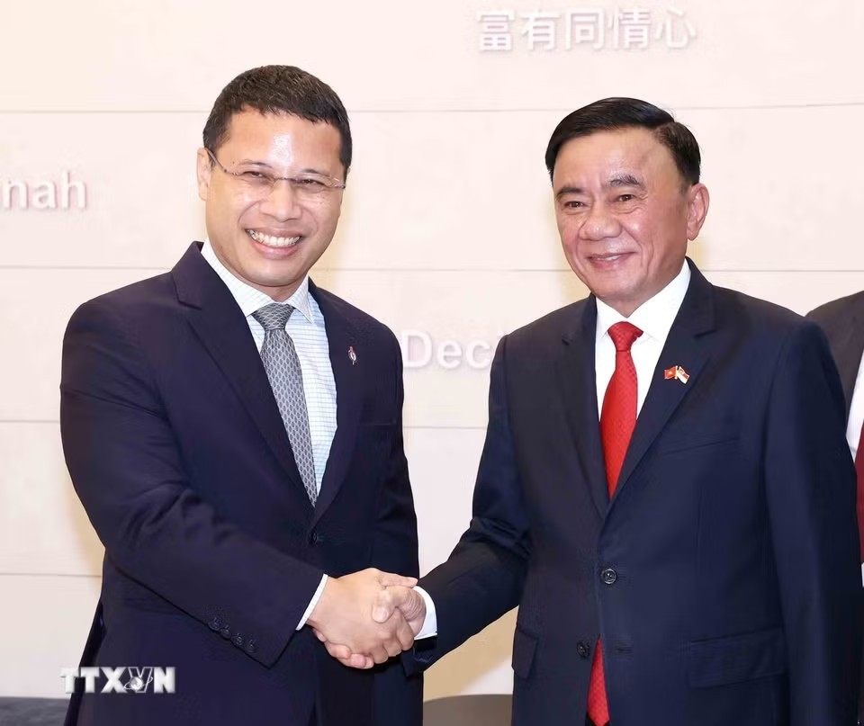 Ủy viên Bộ Chính trị, Thường trực Ban Bí thư Trần Cẩm Tú gặp Chủ tịch Đảng Hành động Nhân dân, Bộ trưởng Bộ Giáo dục Singapore