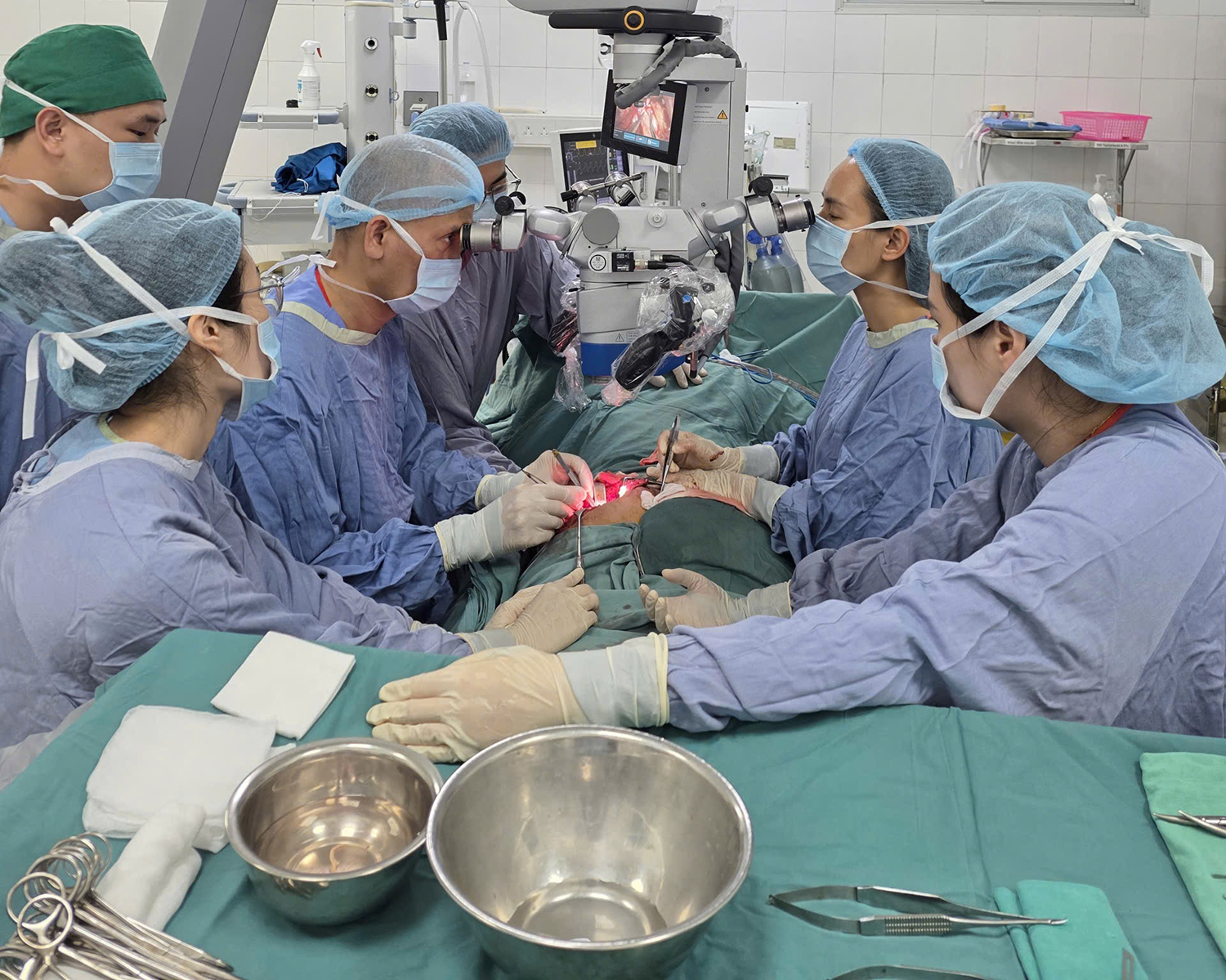 Ghép thần kinh bảo quản giúp bệnh nhân chấn thương nặng có cơ hội đi lại