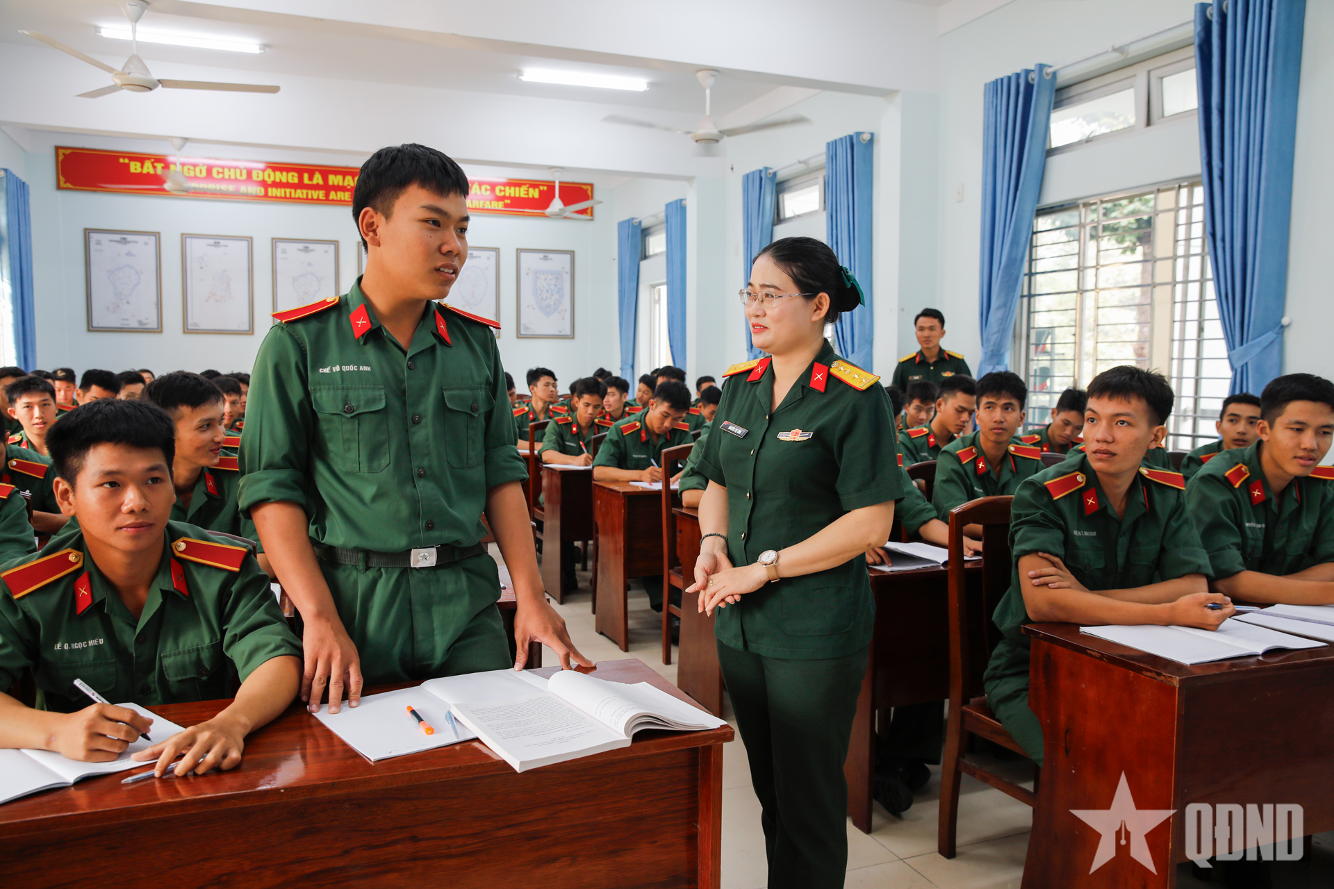 Tiếp nối mạch nguồn lớp học giữa chiến khu