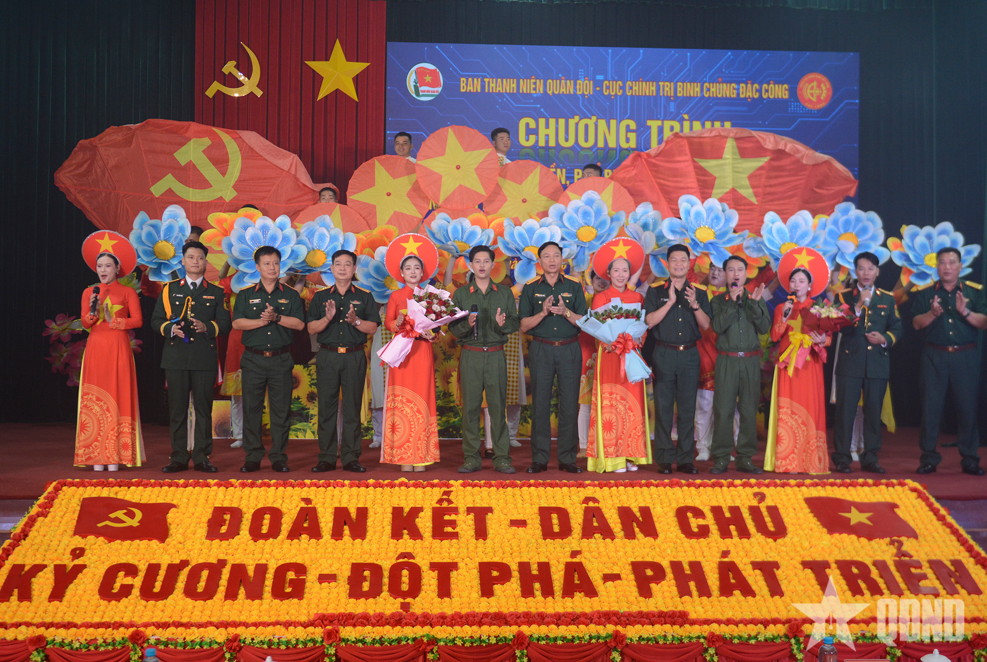 Tuyên truyền bằng sân khấu hóa, nâng cao ý thức chấp hành pháp luật của bộ đội và nhân dân