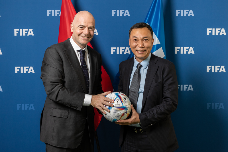 Chủ tịch FIFA Gianni Infantino dự khán trận chung kết giữa tuyển Việt Nam và Thái Lan