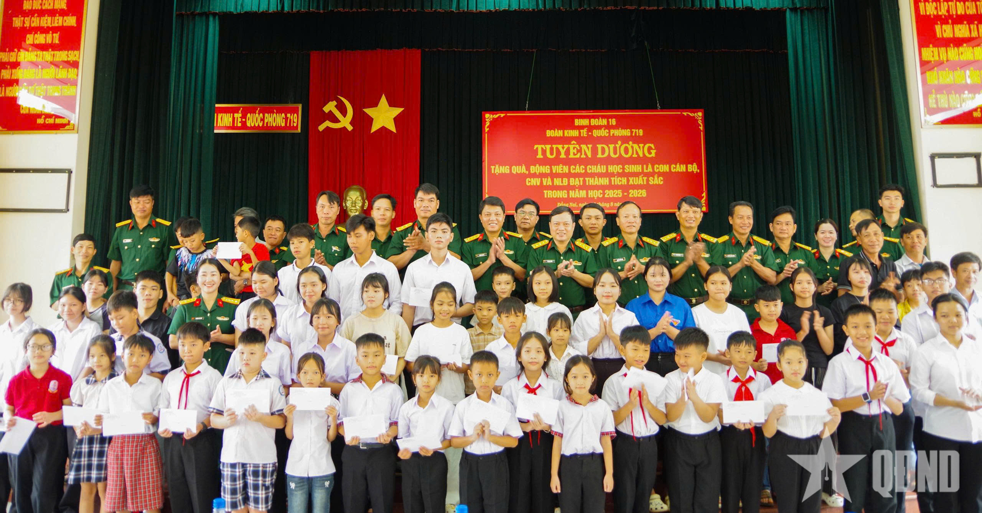 Đoàn Kinh tế - Quốc phòng 719 tuyên dương 146 học sinh đạt thành tích xuất sắc