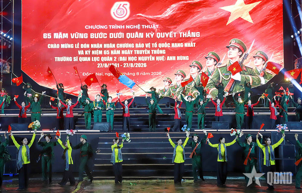 Chương trình nghệ thuật đặc biệt “65 năm vững bước dưới Quân kỳ Quyết thắng”