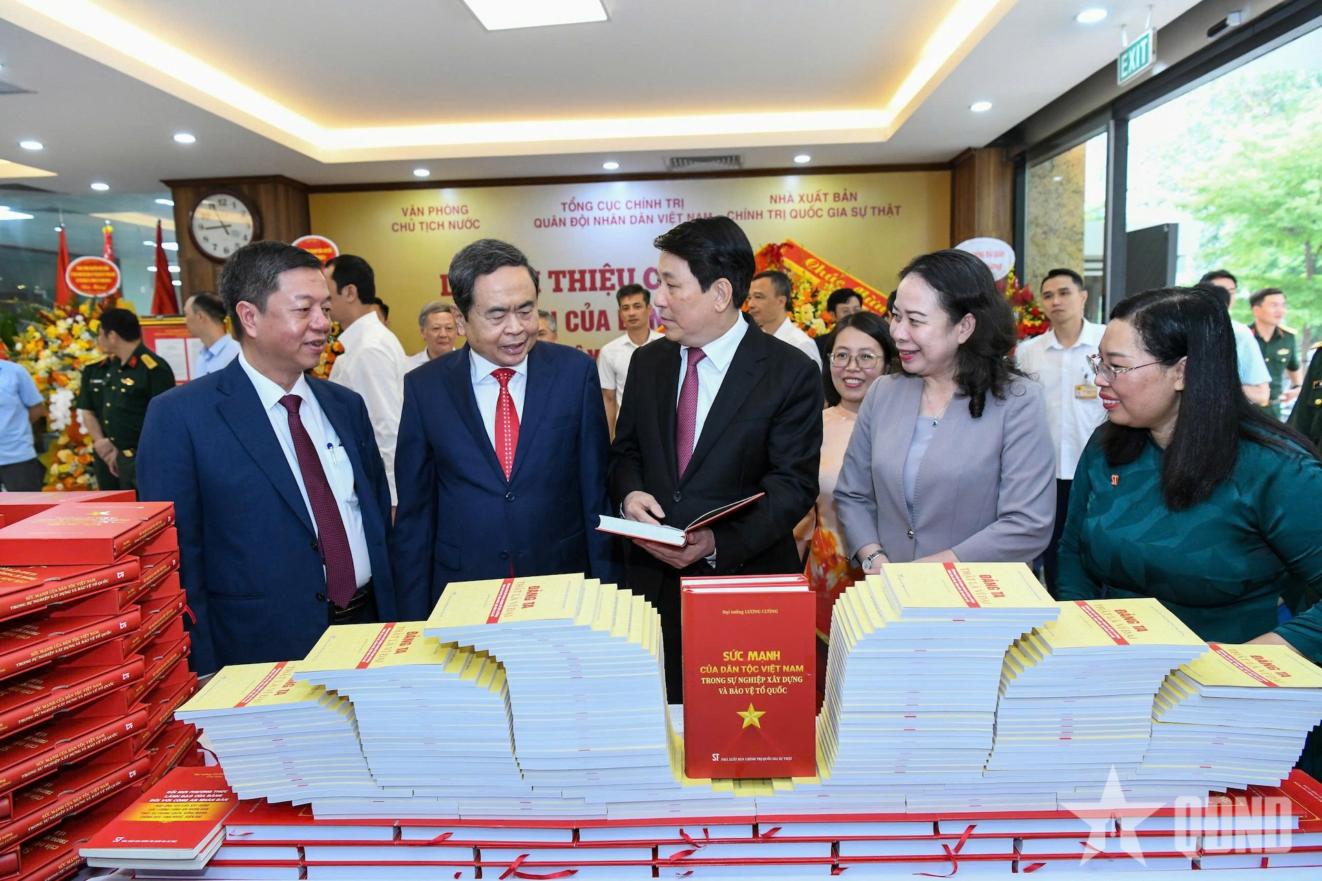 Lễ giới thiệu cuốn sách 