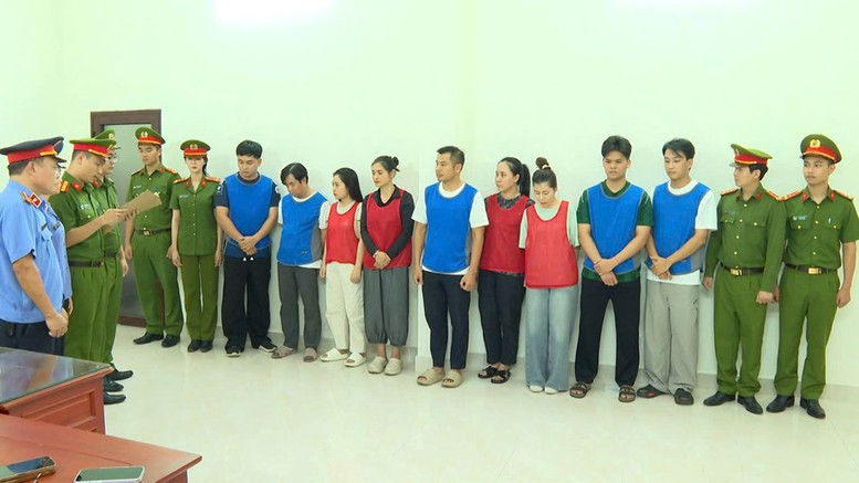Thủ tướng Chính phủ gửi thư khen Công an tỉnh Thanh Hóa, Công an TP Hồ Chí Minh triệt phá đường dây buôn lậu kim cương