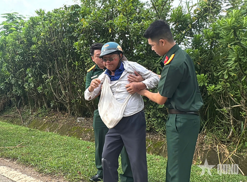 Bộ CHQS tỉnh Sơn La: Kịp thời cứu giúp người dân bị tai nạn giao thông