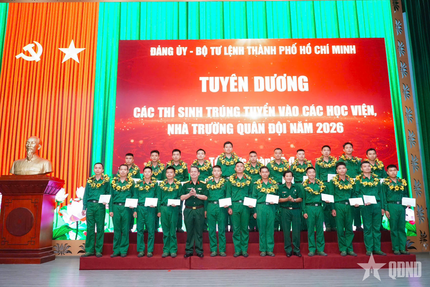 Bộ tư lệnh TP Hồ Chí Minh gặp mặt, tuyên dương thí sinh trúng tuyển vào các học viện, nhà trường Quân đội
