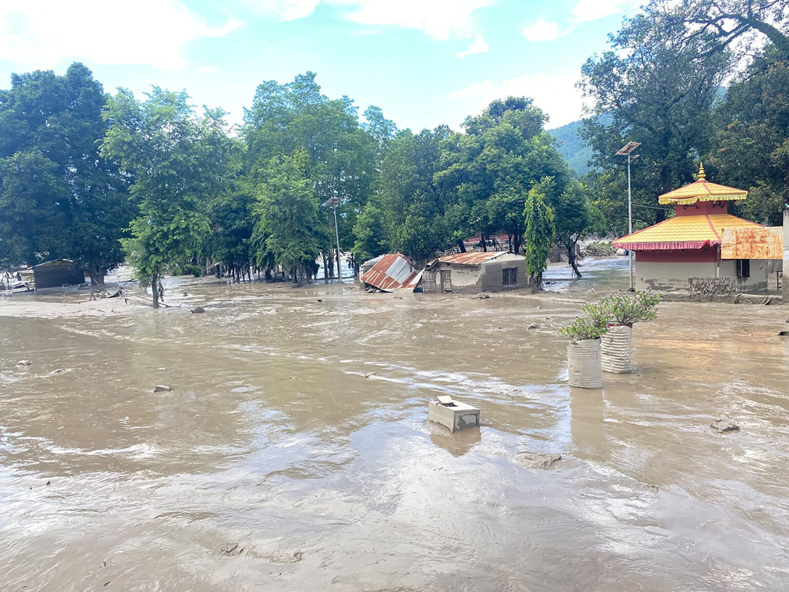 Thế giới thời đàm: Đằng sau thảm họa lũ quét ở biên giới Nepal - Trung Quốc