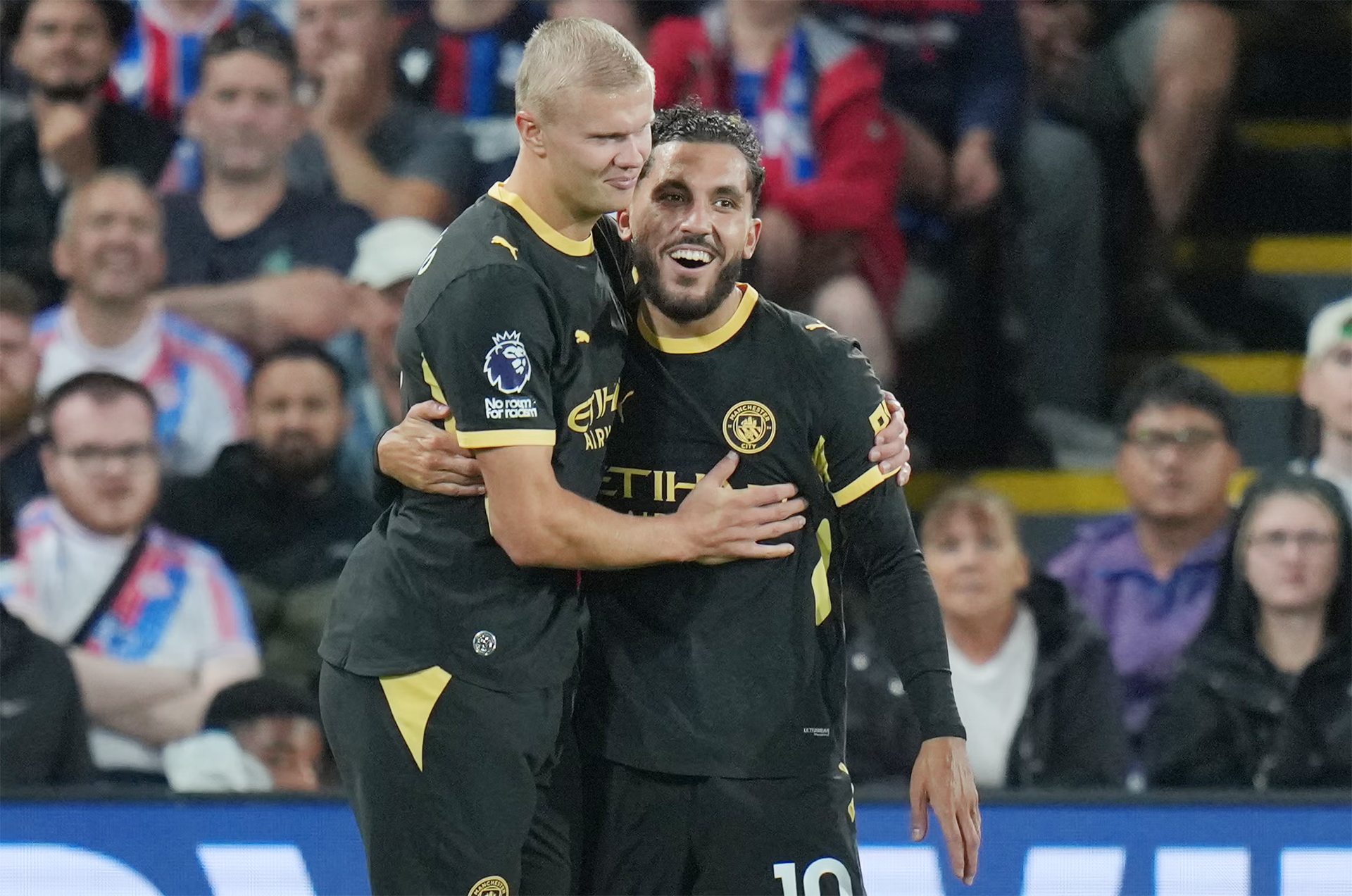 Tin thể thao (29-8): Thắng đậm Crystal Palace, Man City dẫn đầu Ngoại hạng Anh

