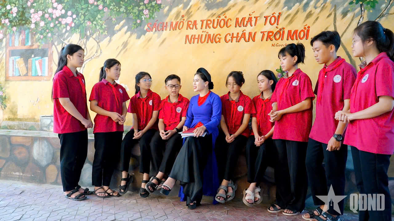 Cô giáo nâng niu hồn ví, giặm