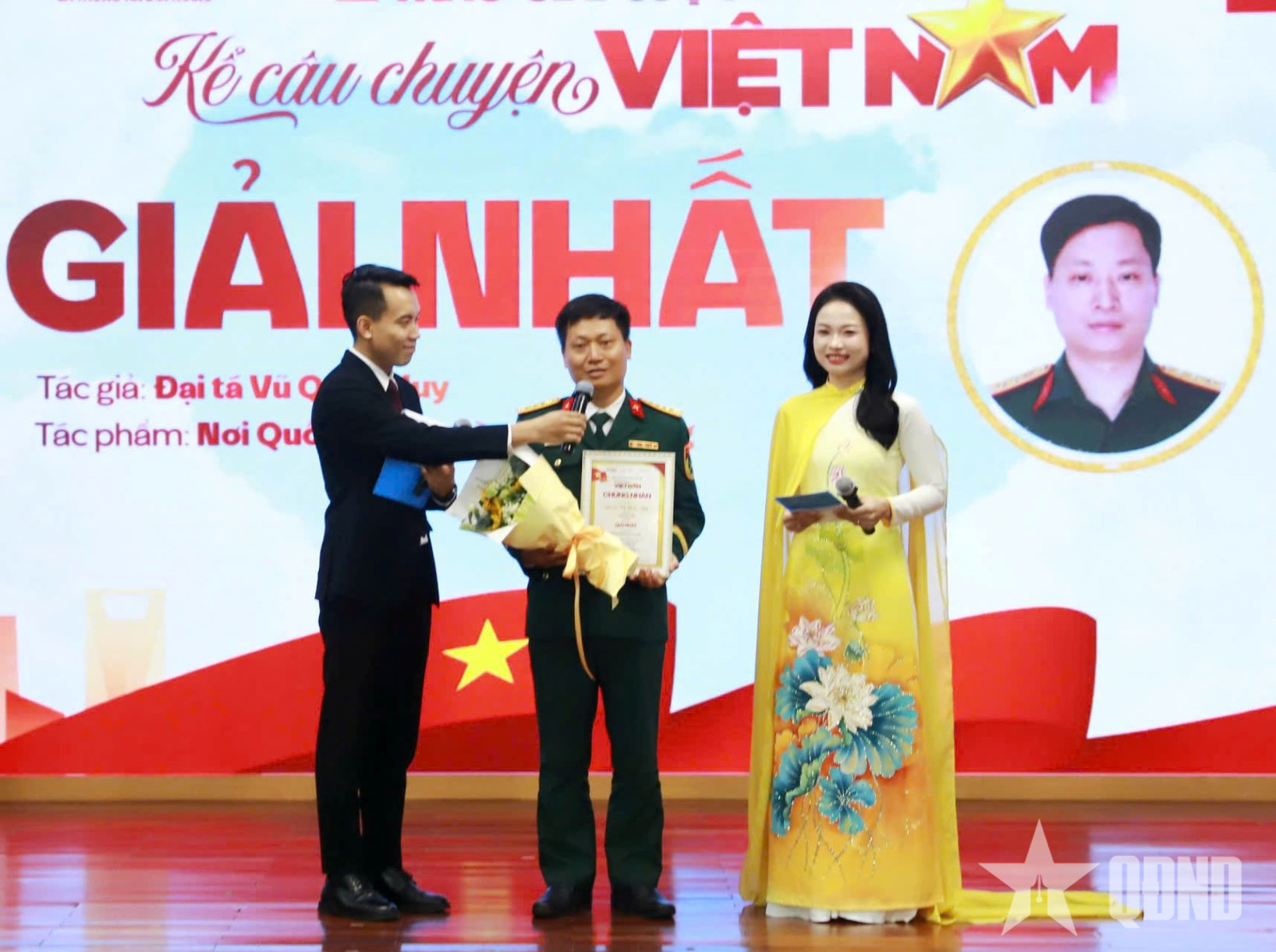 Kể câu chuyện Việt Nam bằng trái tim