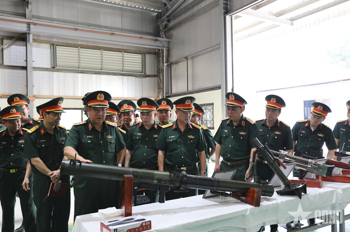 Phát huy truyền thống anh hùng, quyết tâm làm chủ công nghệ mới