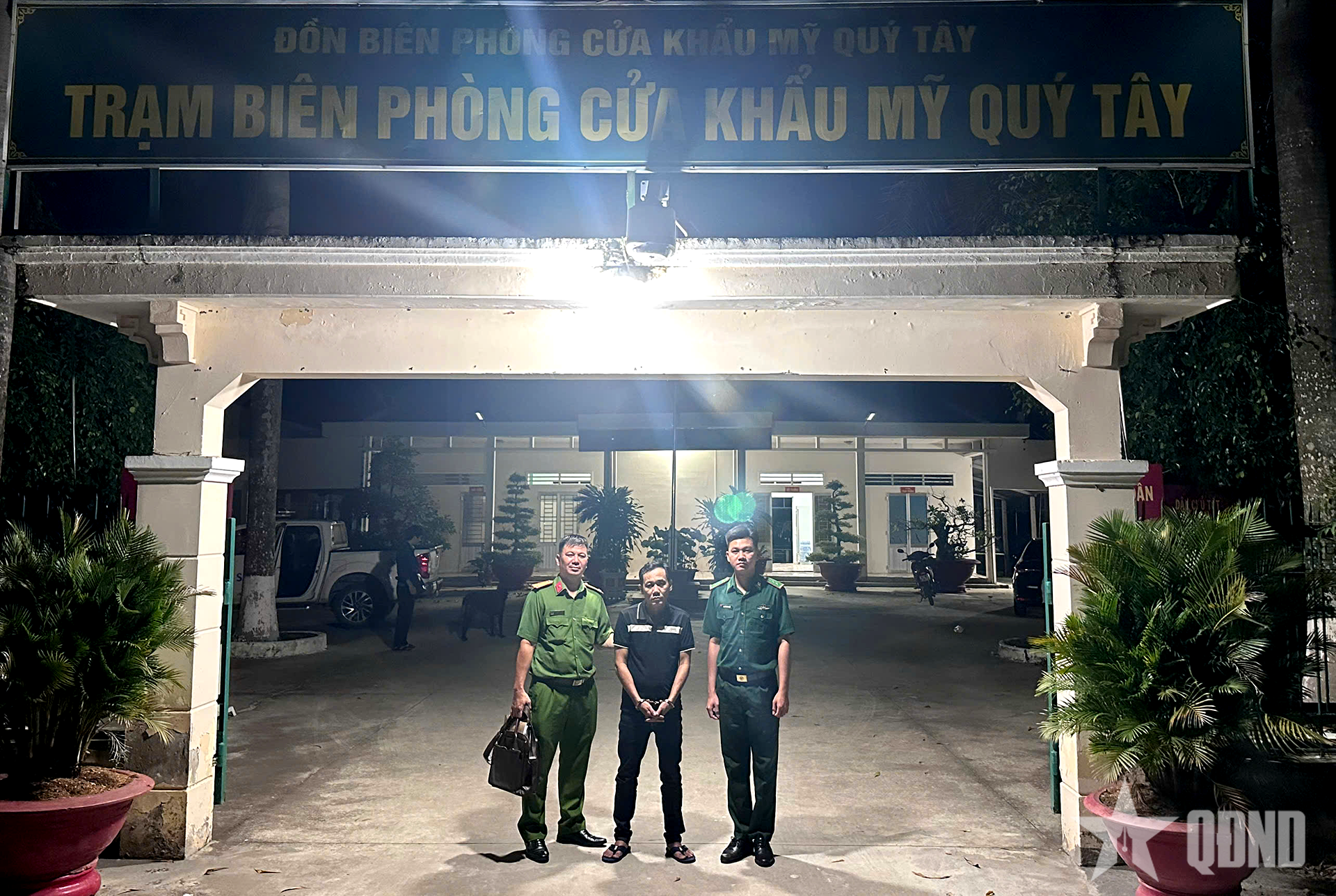 Biên phòng Tây Ninh bắt giữ đối tượng bị truy nã tại cửa khẩu