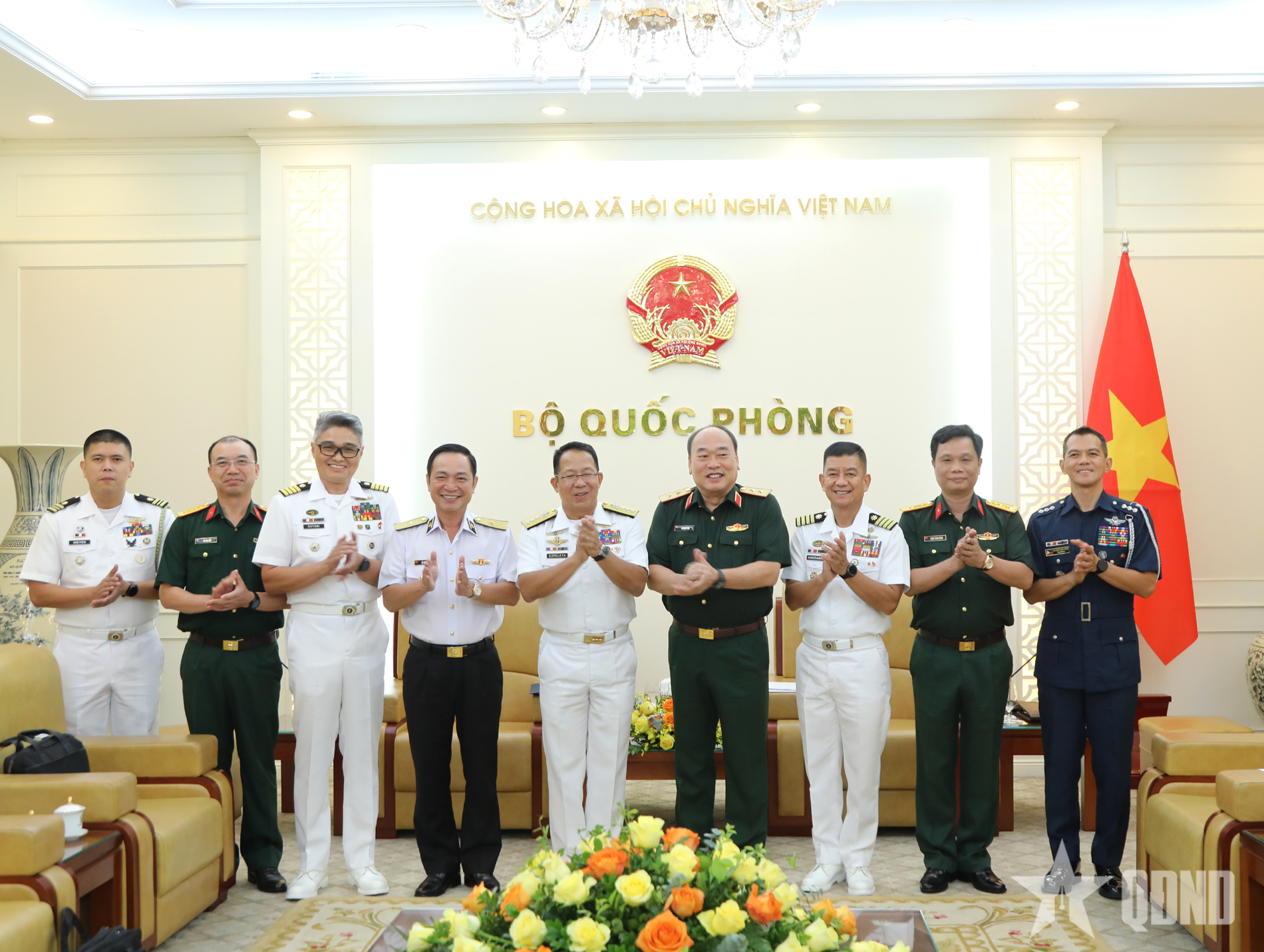 Trung tướng Lê Quang Đạo tiếp Tư lệnh Hải quân Philippines