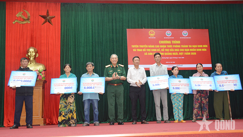 “Bệ đỡ” giúp các nạn nhân bom mìn hòa nhập cộng đồng