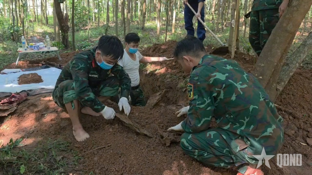 Quảng Trị: Tìm thấy 2 hài cốt liệt sĩ tại bản Bãi Dinh, xã Dân Hóa