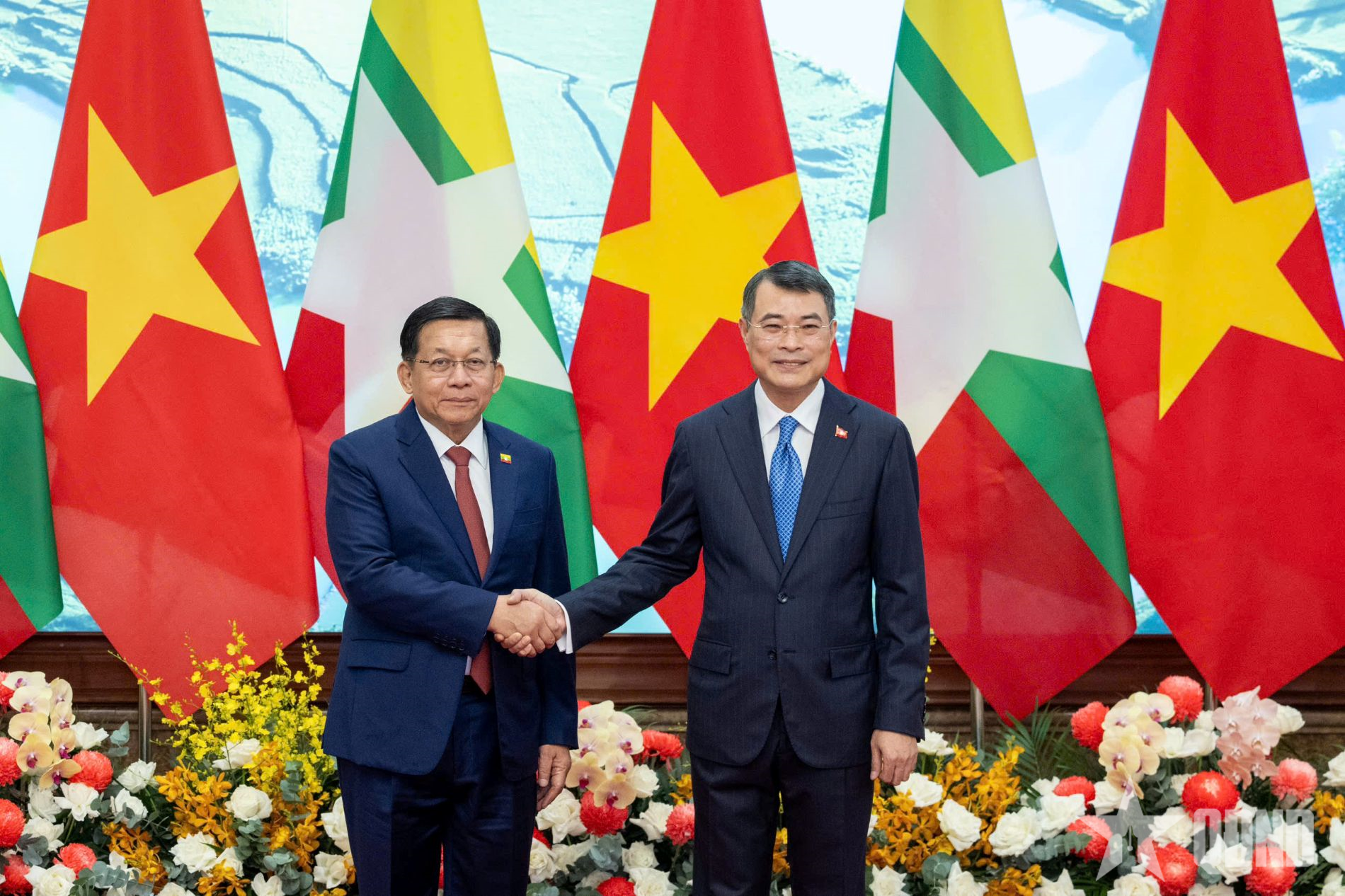 Thủ tướng Lê Minh Hưng hội kiến Tổng thống Myanmar Min Aung Hlaing