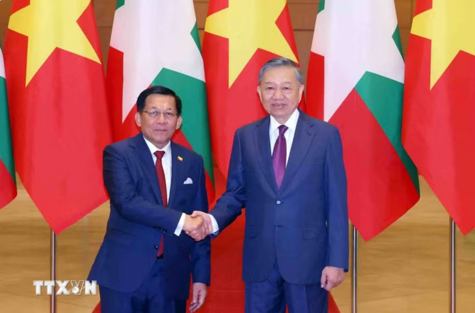Tổng thống Myanmar và phu nhân kết thúc chuyến thăm chính thức Việt Nam