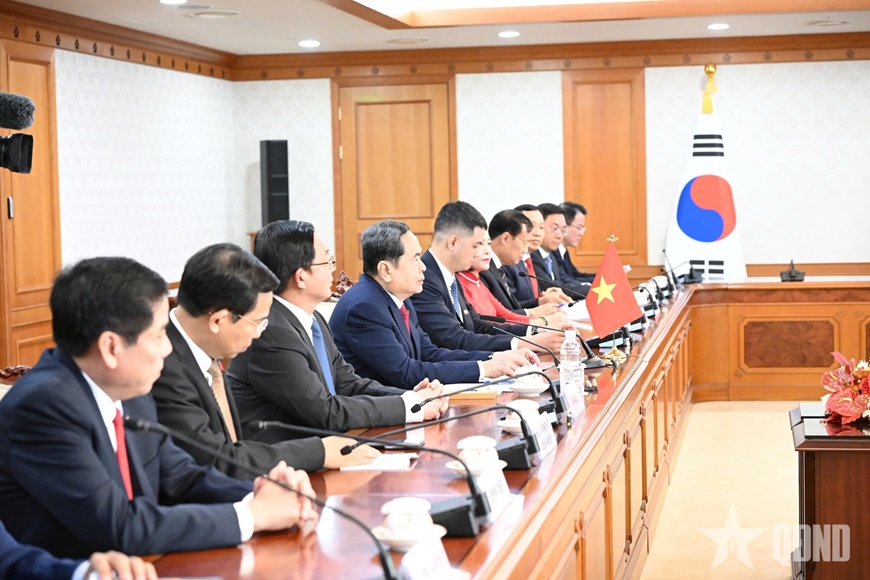 Chủ tịch Quốc hội Trần Thanh Mẫn hội kiến Thủ tướng H&agrave;n Quốc Han Seong Sook