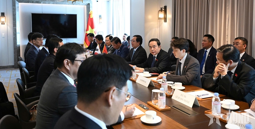 Chủ tịch Quốc hội Trần Thanh Mẫn tiếp lãnh đạo các tập đoàn hàng đầu của Hàn Quốc