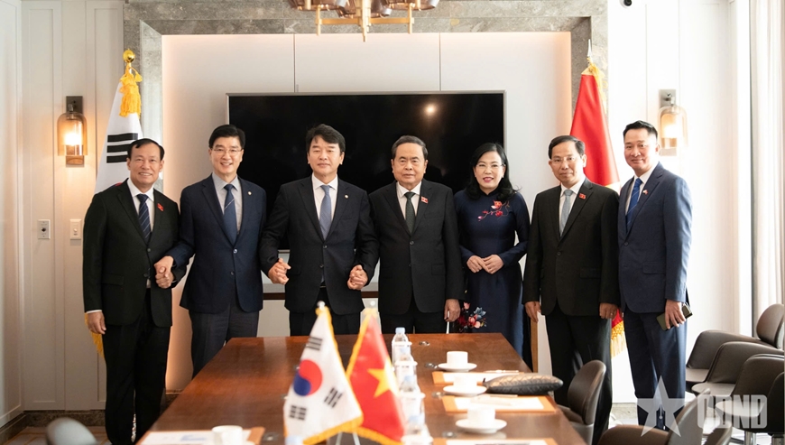 Chủ tịch Quốc hội Trần Thanh Mẫn tiếp Chủ tịch Nhóm Nghị sĩ hữu nghị Hàn Quốc - Việt Nam