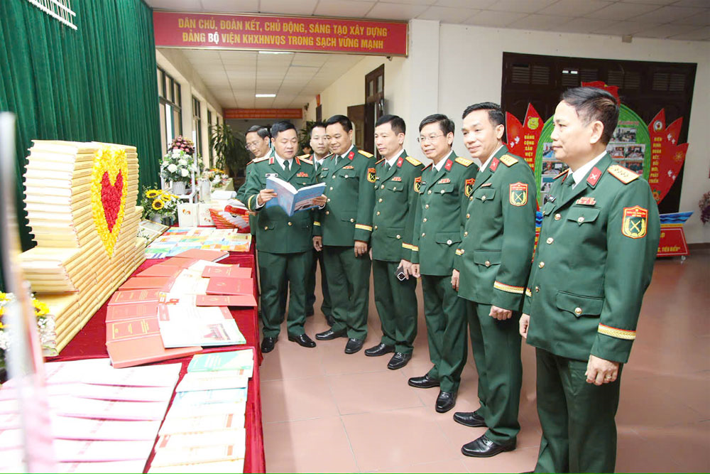 Nơi giáo dục, bồi dưỡng hàng vạn cán bộ chính trị, chính ủy, chính trị viên các cấp